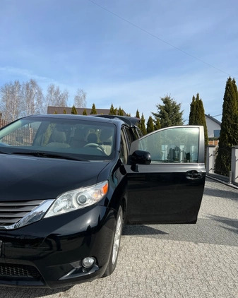 Toyota Sienna cena 89500 przebieg: 120000, rok produkcji 2014 z Kraków małe 56